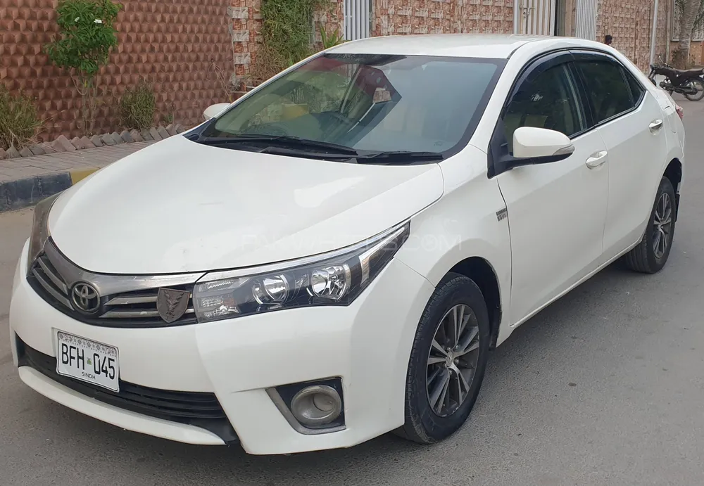 Toyota Corolla 2016 for Sale in Karachi Image-1
