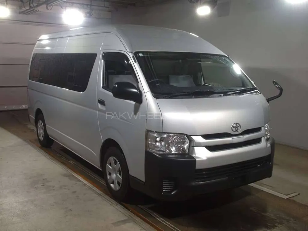 Toyota Hiace 2020 for Sale in Lahore Image-1