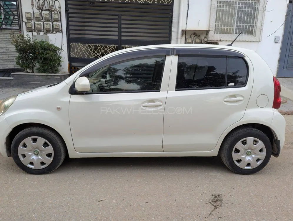 Toyota Passo 2010 for Sale in Karachi Image-1