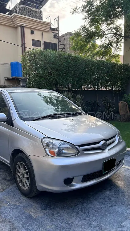 Toyota Platz 2003 for Sale in Lahore Image-1