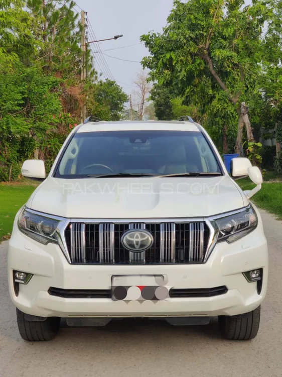 Toyota Prado 2017 for Sale in Lahore Image-1