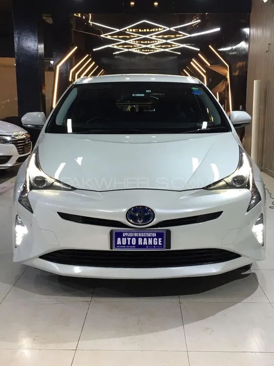 Toyota Prius 2018 for Sale in Lahore Image-1