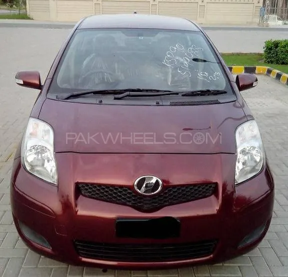 Toyota Vitz 2010 for Sale in Lahore Image-1