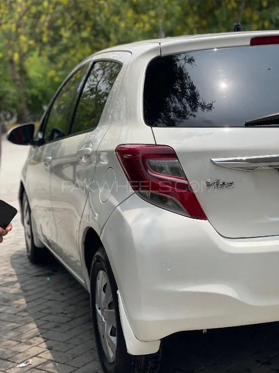 Toyota Vitz 2015 for Sale in Islamabad Image-1