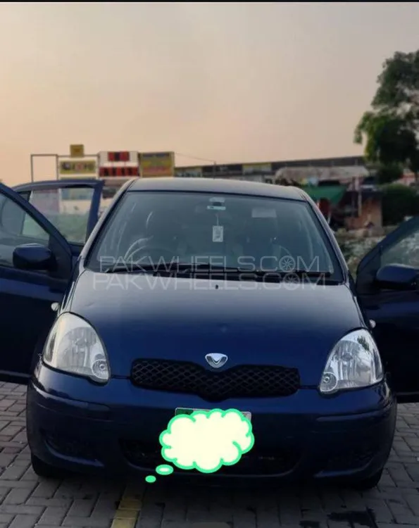 Toyota Vitz 2004 for Sale in Kohat Image-1