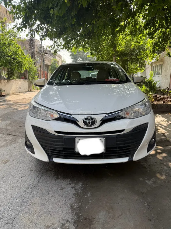 Toyota Yaris Sedan 2020 for Sale in Lahore Image-1