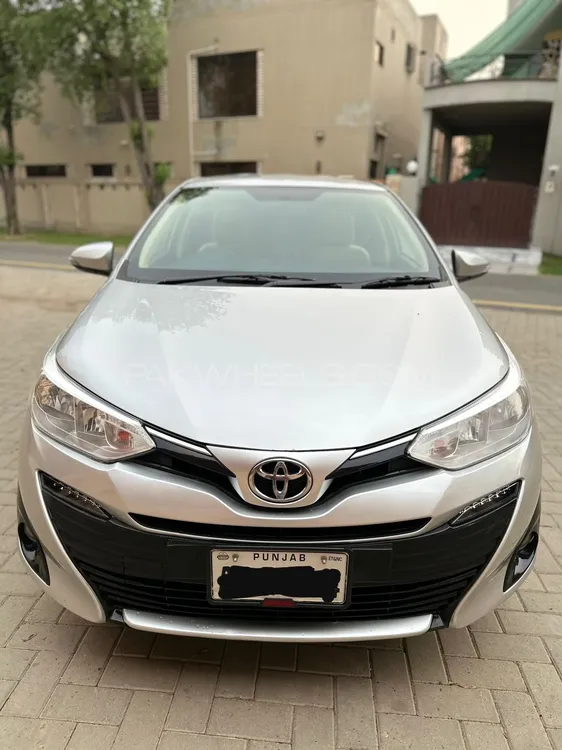 Toyota Yaris Sedan 2020 for Sale in Lahore Image-1