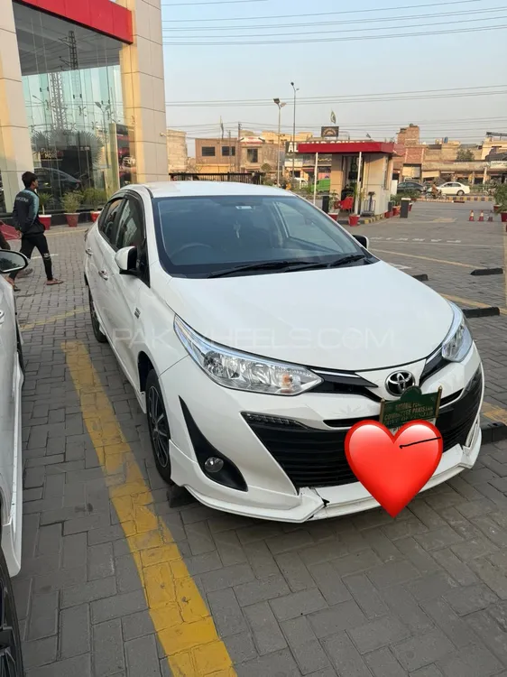Toyota Yaris Sedan 2022 for Sale in Lahore Image-1