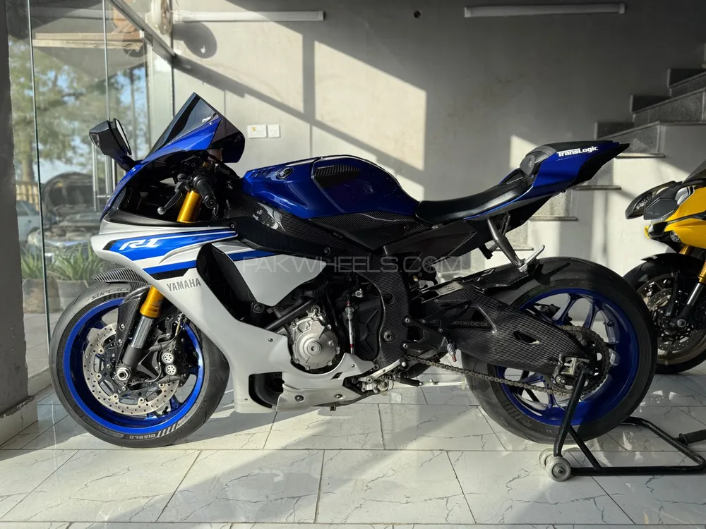 Yamaha YZF-R1 2016 for Sale Image-1