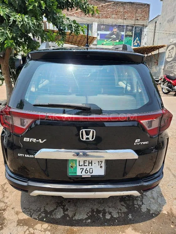 Honda BR-V 2017 for Sale in Lahore Image-1