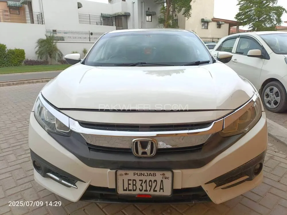 Honda Civic 2017 for Sale in Multan Image-1