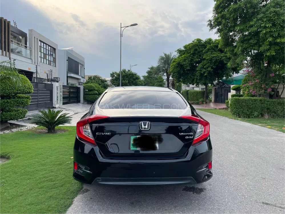 Honda Civic 2018 for Sale in Lahore Image-1