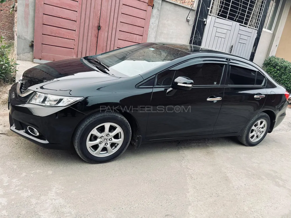Honda Civic 2016 for Sale in Faisalabad Image-1
