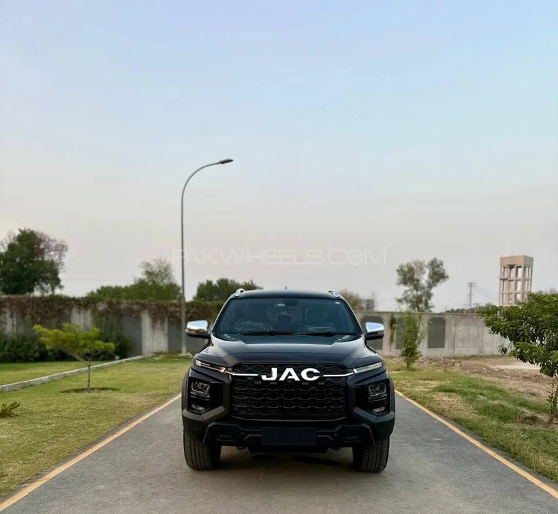 JAC T9 2025 for Sale in Multan Image-1