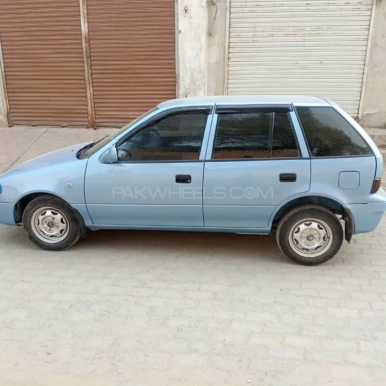 Suzuki Cultus 2004 for Sale in Okara Image-1