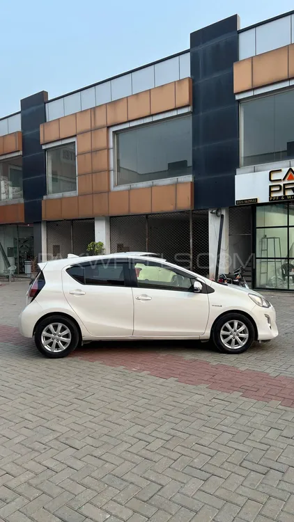 Toyota Aqua 2015 for Sale in Sialkot Image-1