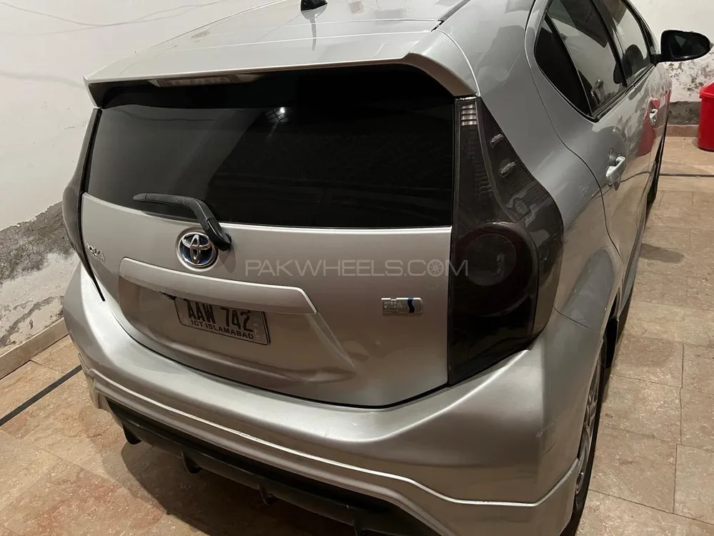 Toyota Aqua 2016 for Sale in Multan Image-1