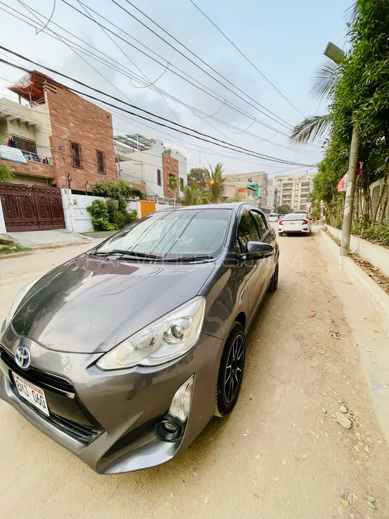 Toyota Aqua 2015 for Sale in Karachi Image-1