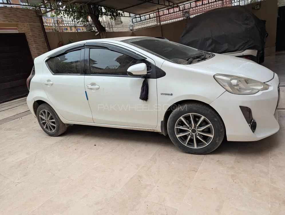 Toyota Aqua 2015 for Sale in Multan Image-1