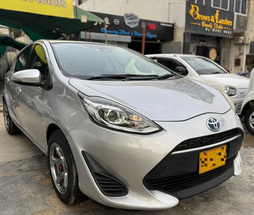 Toyota Aqua 2017 for Sale in Karachi Image-1