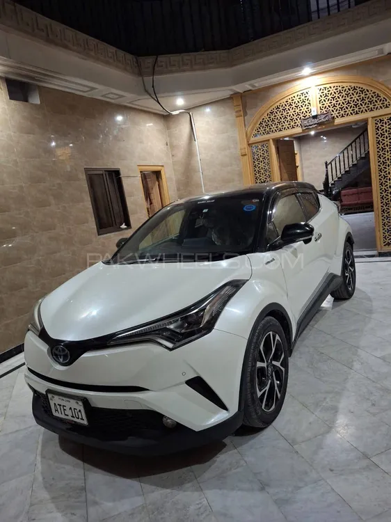 Toyota C-HR 2018 for Sale in Peshawar Image-1