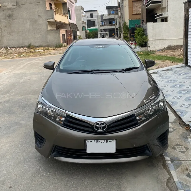Toyota Corolla 2015 for Sale in Lahore Image-1