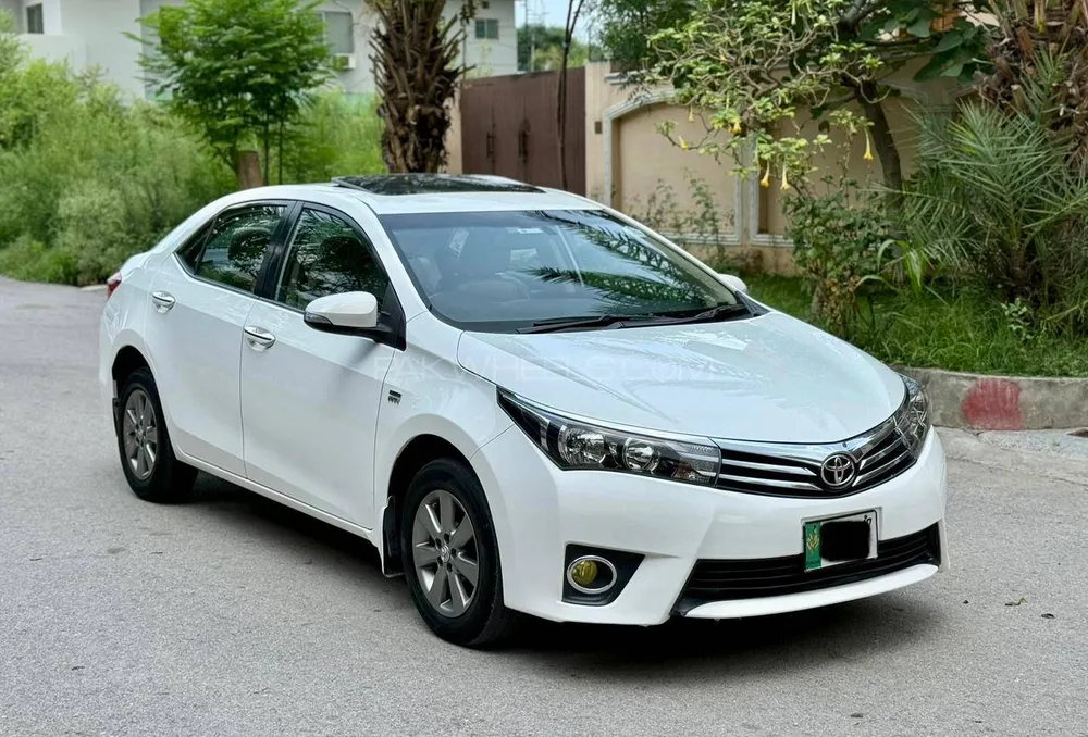 Toyota Corolla 2016 for Sale in Islamabad Image-1