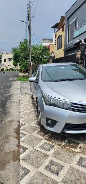 Toyota Corolla 2015 for Sale in Lahore Image-1