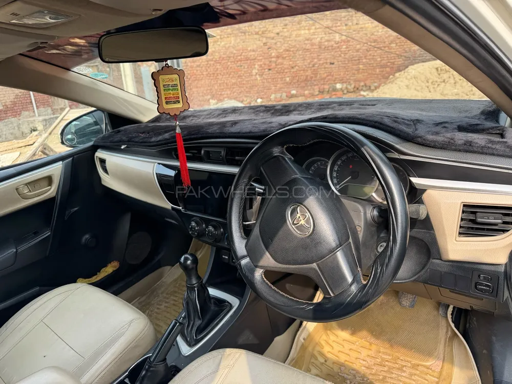 Toyota Corolla 2014 for Sale in Faisalabad Image-1