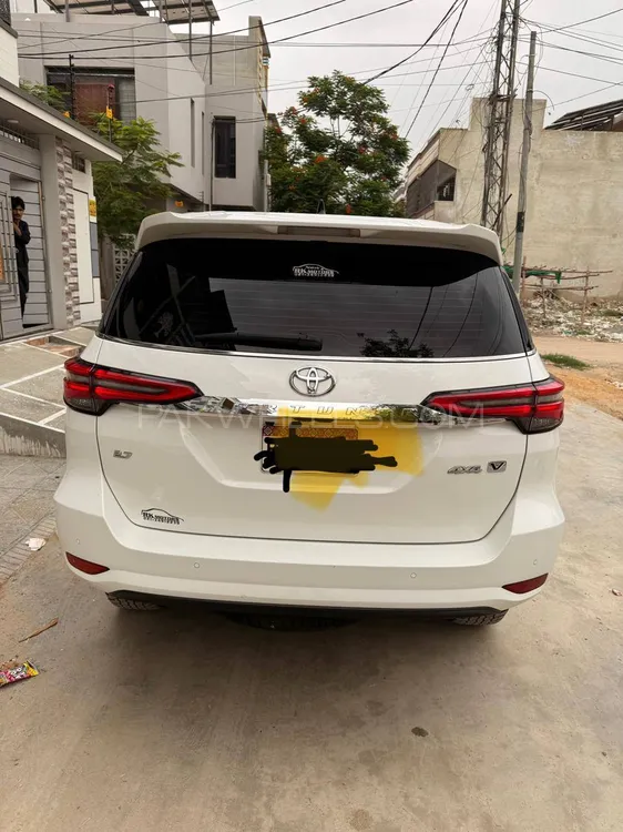 Toyota Fortuner 2022 for Sale in Karachi Image-1