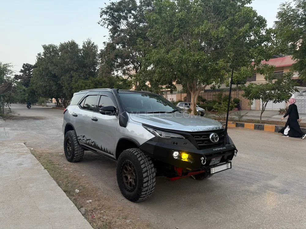 Toyota Fortuner 2021 for Sale in Karachi Image-1