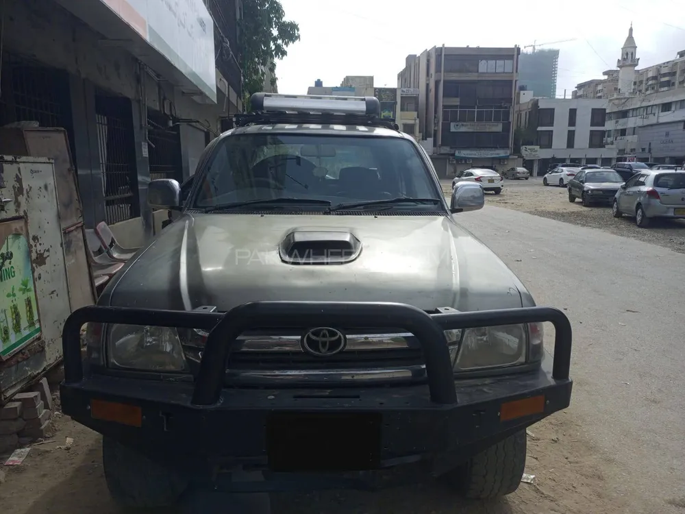 Toyota Hilux 2003 for Sale in Karachi Image-1