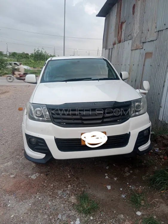 Toyota Hilux 2008 for Sale in Islamabad Image-1
