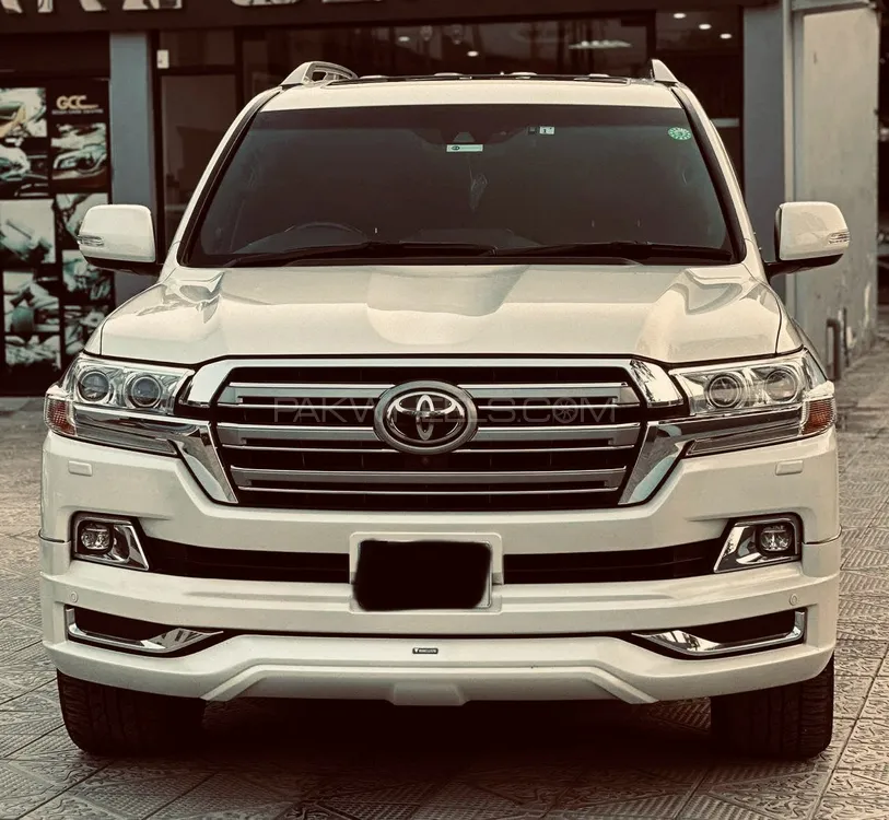 Toyota Land Cruiser 2017 for Sale in Islamabad Image-1