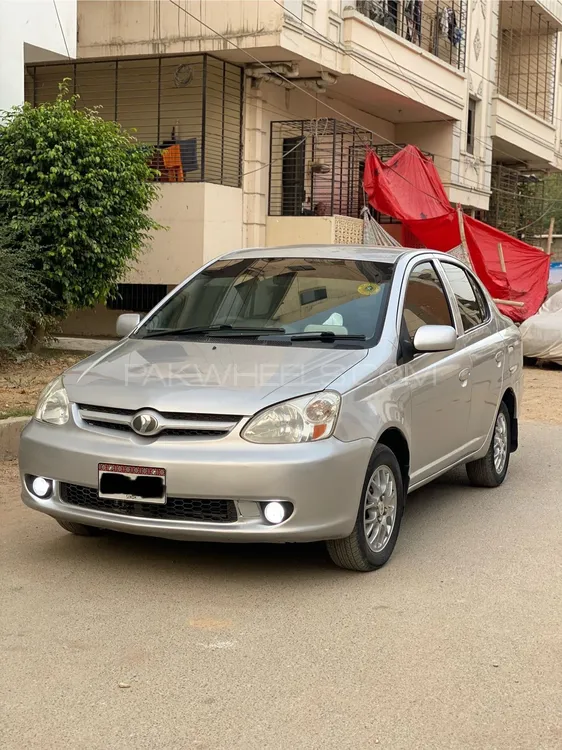 Toyota Platz 2005 for Sale in Karachi Image-1