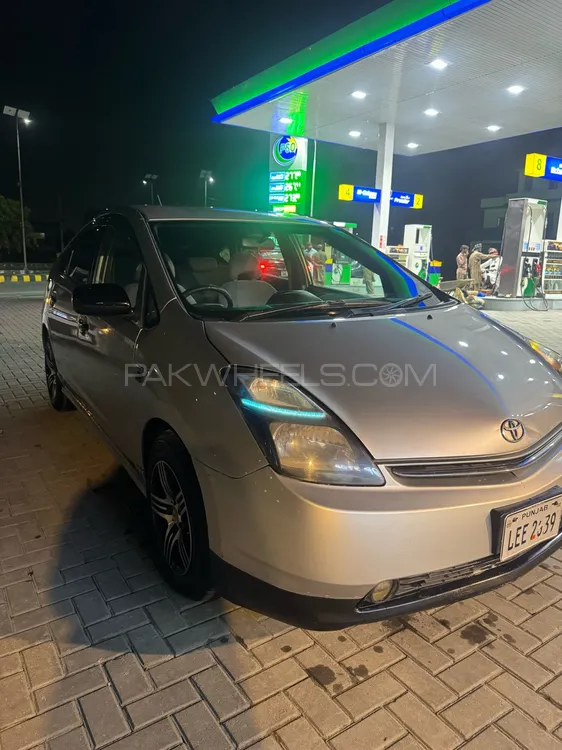Toyota Prius 2007 for Sale in Lahore Image-1