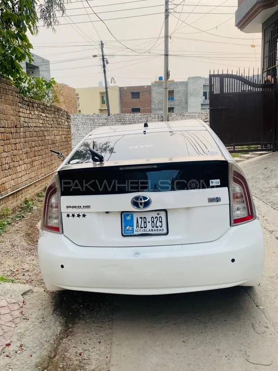 Toyota Prius 2009 for Sale in Islamabad Image-1