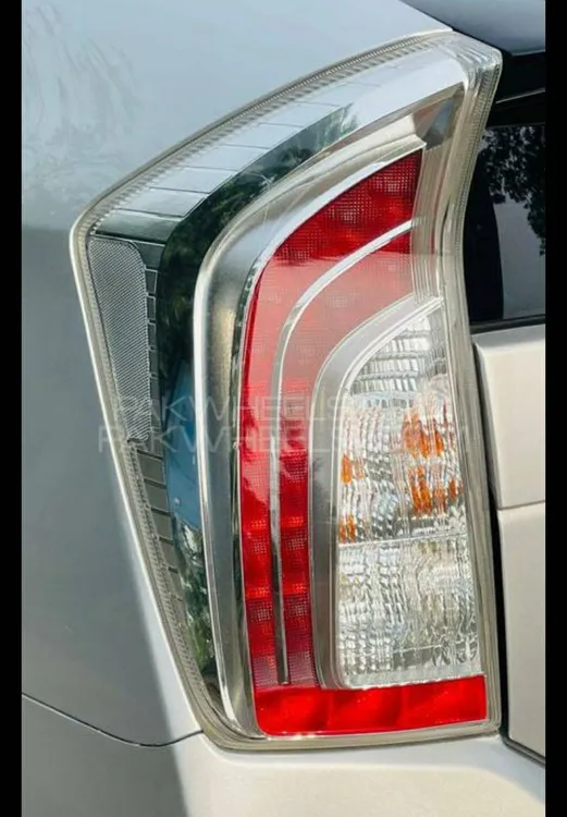 Toyota Prius 2012 for Sale in Lahore Image-1