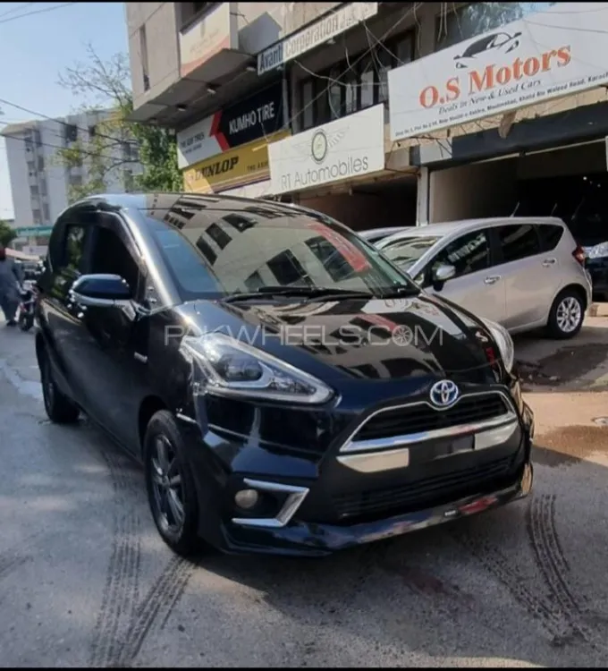 Toyota Sienta 2016 for Sale in Karachi Image-1