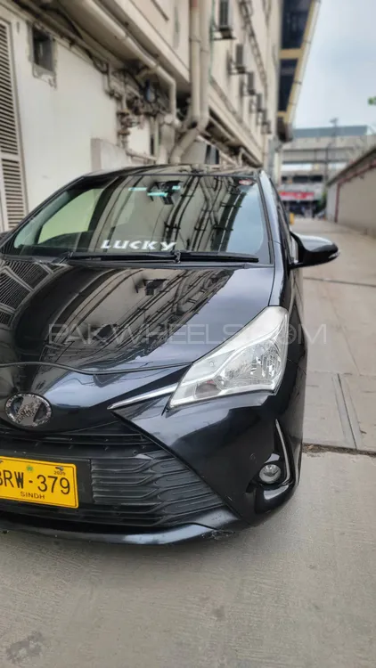 Toyota Vitz 2017 for Sale in Peshawar Image-1