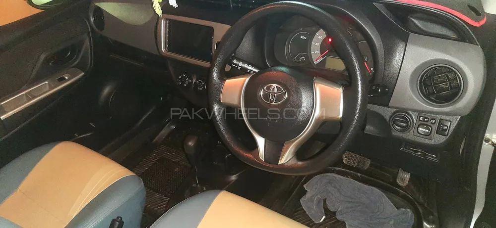 Toyota Vitz 2018 for Sale in Multan Image-1