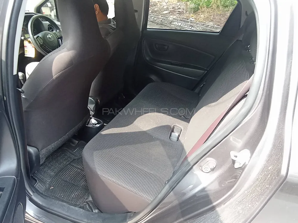 Toyota Vitz 2019 for Sale in Lahore Image-1