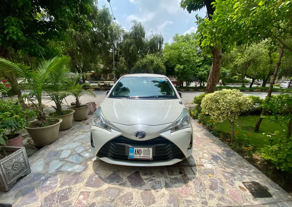 Toyota Vitz 2017 for Sale in Islamabad Image-1