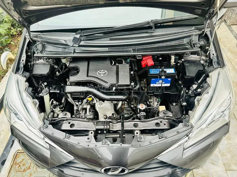 Toyota Vitz 2022 for Sale in Islamabad Image-1