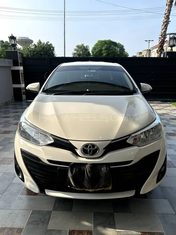 Toyota Yaris Sedan 2021 for Sale in Lahore Image-1