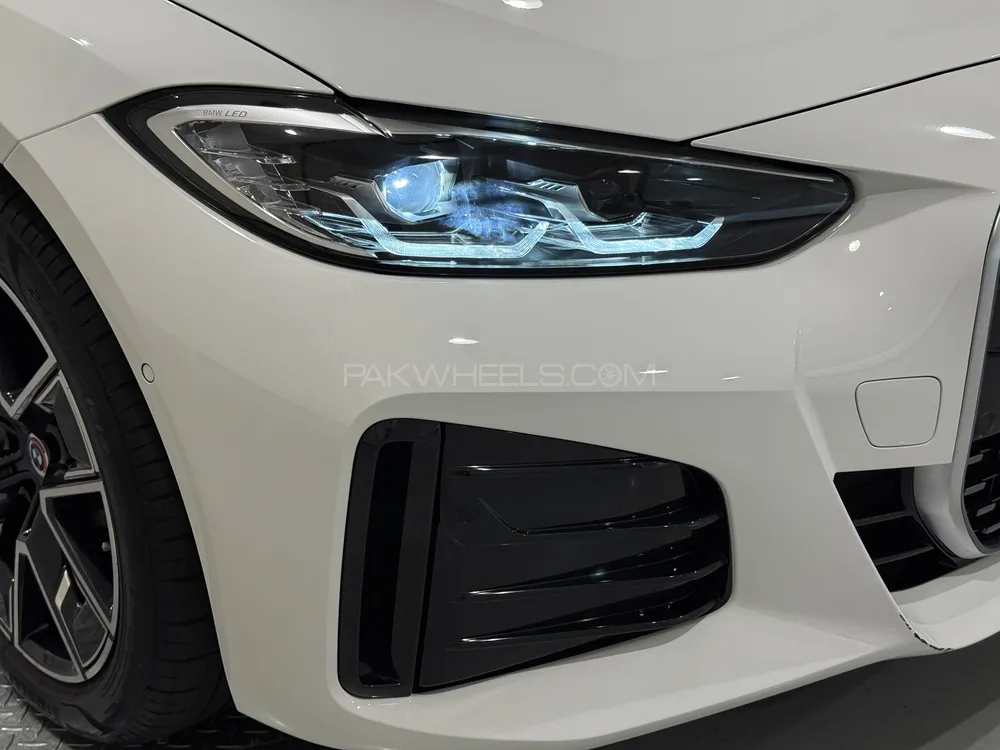 BMW i4 2022 for Sale in Lahore BMW i4 2022 for Sale in Lahore Image-10