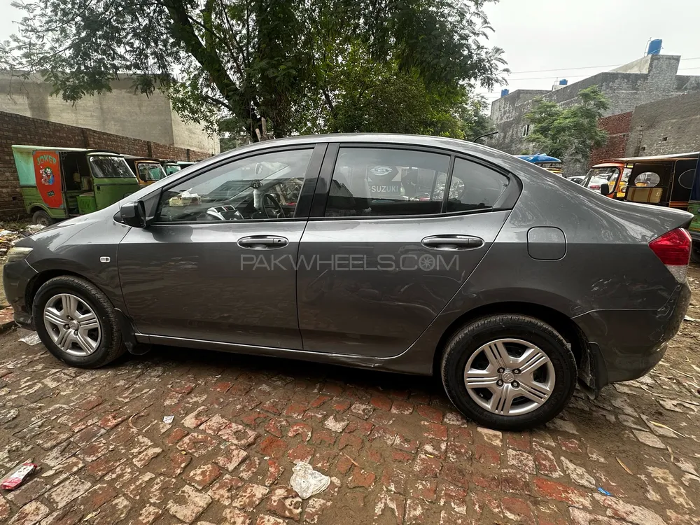 Honda City 2010 for Sale in Lahore Image-1