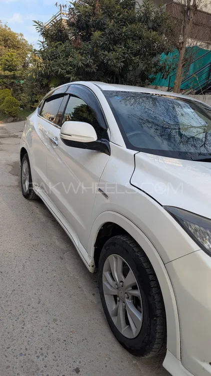 Honda Vezel 2014 for Sale in Islamabad Image-1