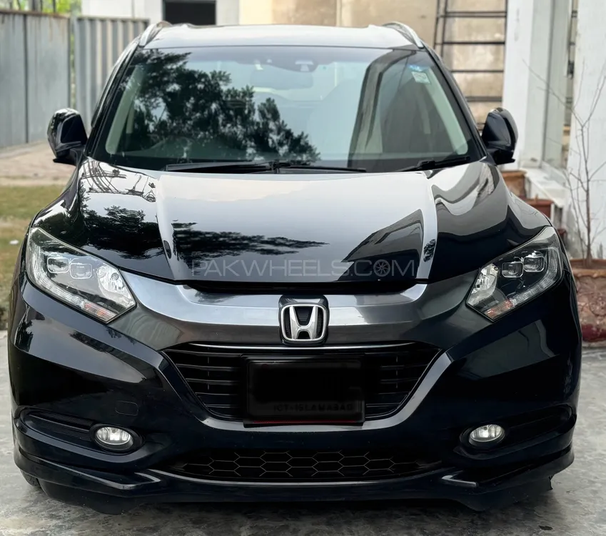 Honda Vezel 2014 for Sale in Lahore Image-1