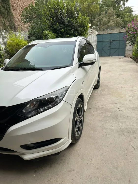 Honda Vezel 2015 for Sale in Peshawar Image-1